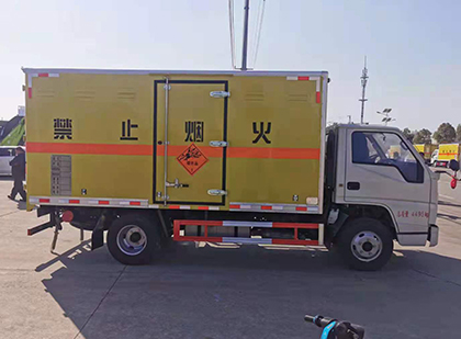 沙河口爆破器材运输车